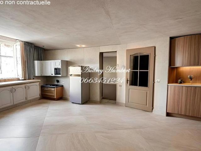 EXCLUSIVITE, RIEZ, MAISON DE VILLAGE au calme, 98 m² avec belles possibilités investissement ou maison familiale