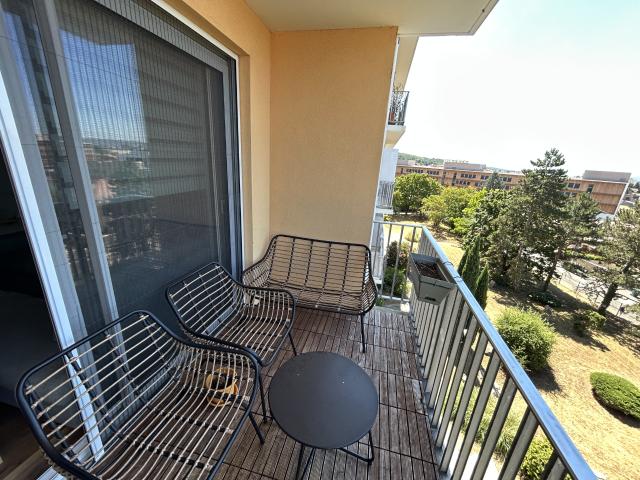 EXCLUSIVITE ! ROUSSILLON, Appartement T4, 88 m2 habitables environ, 4ème étage avec ascenseur, garage et cav
