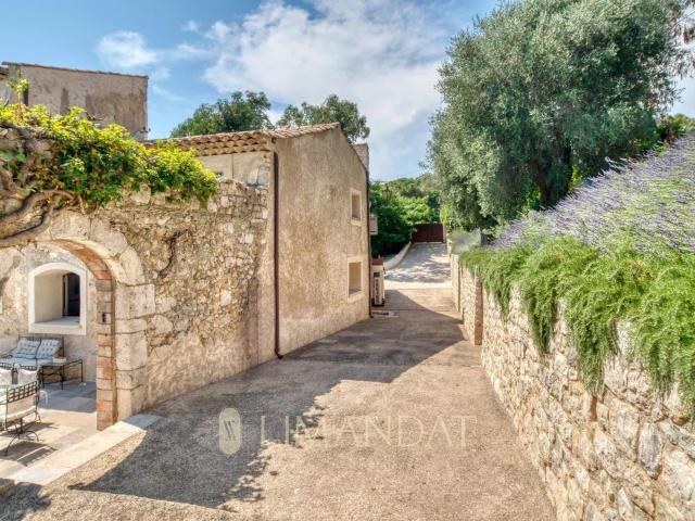 Exclusivité Saint Paul de Vence Bastide en pierre 300 m2. 300m² Saint Paul