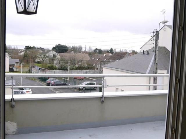 Exclusivité Saran, proche plein centre Appartement 4 pièces de 85,33 m² Balcon Garage