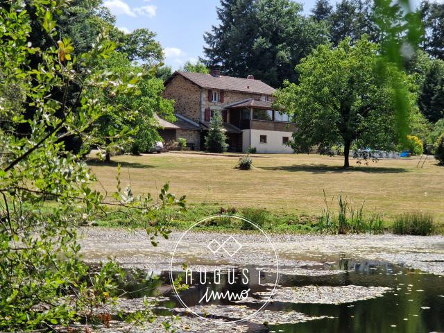 Exclusivité Sauviat sur Vige / Maison 186m2 / Terrain 9400 m2