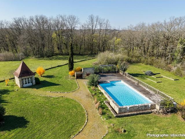 Exclusivite Secteur Gourdon Ancien Corps de ferme restau. 260m² Salviac