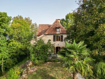EXCLUSIVITE Secteur GOURDON Maison en pierre atypique, four