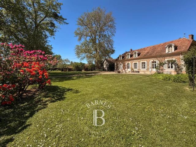 Exclusivité Seine et Marne Ancien Relais de Chasse XIXe. 653m² Nangis