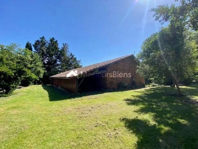 St Clar Exclusivité Ensemble immobilier en pierres avec hangar 500m2