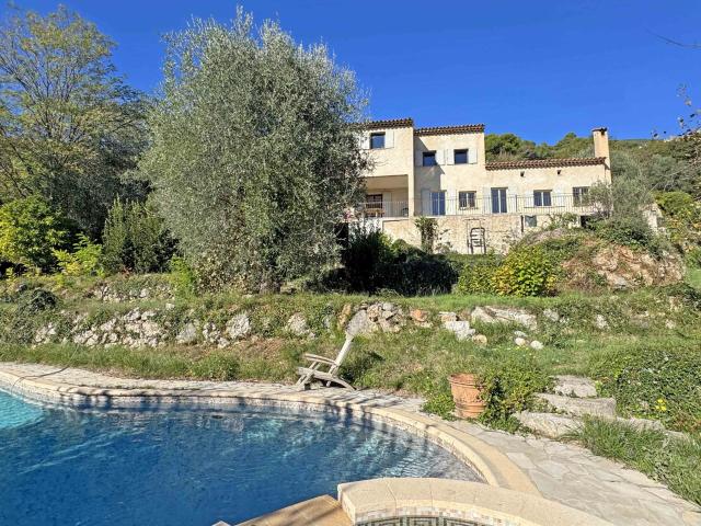 EXCLUSIVITE St JEANNET Villa de 160 m2 avec piscine et vue. 157m² Saint Jeannet