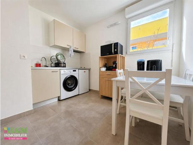 ? EXCLUSIVITÉ – Studio au calme avec tramway en bas de chez vous !