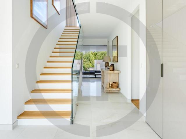 EXCLUSIVITE: Sublime attique duplex à Cologny