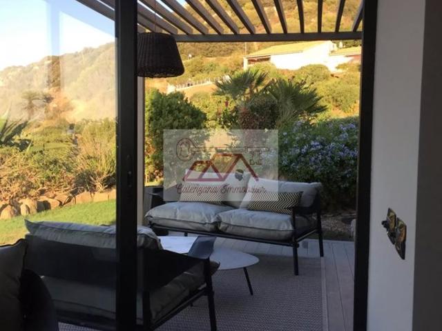 EXCLUSIVITE. SUBLIME PAVILLON FACE A LA MER D'UNE EXTREME RARETE ET BEAUTE
