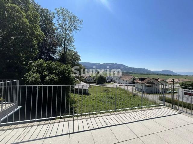 Exclusivité ! Superbe attique avec une vue dégagée sur les montagnes !