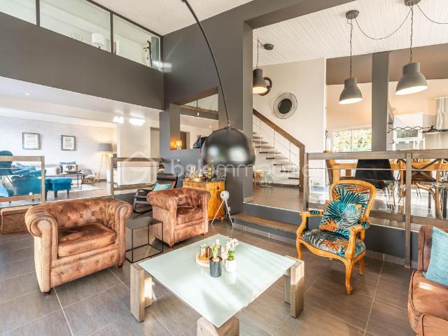 EXCLUSIVITE SUPERBE VILLA ANNECY LE VIEUX