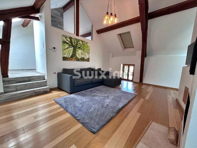 Exclusivity! Experience the charm of the lake, Stunning triplex in a historic building!