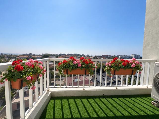 Exclusividade no Aviz: Apartamento Renovado com 3 Suítes e Portaria 24 Horas
