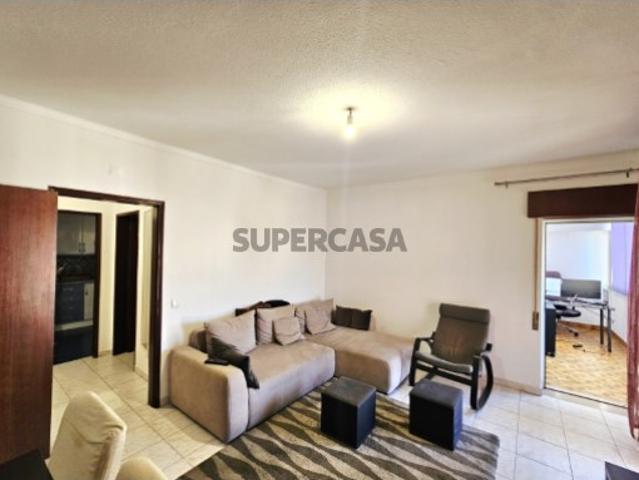 EXCLUSIVIDADE APARTAMENTO T2 COM VISTA DESAFOGADA NO CENTRO DE FARO