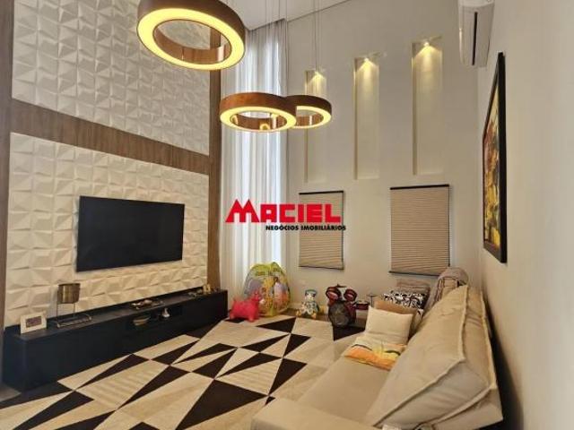 Exclusividade e Sofisticação A Casa dos Seus Sonhos com Porteira Fechada!