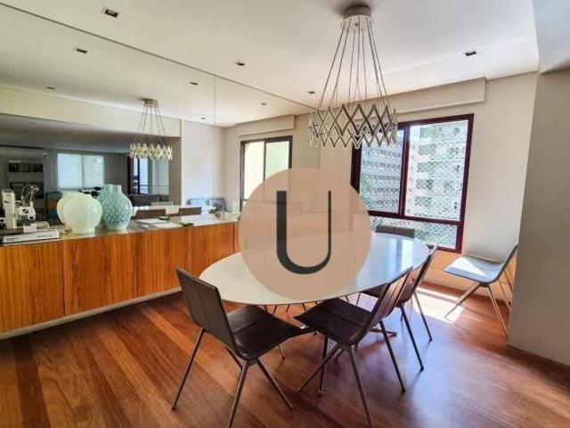 Exclusividade em Santa Cecília: 241m², 3 Suítes e Living com Janelões, 3 vagas ao lado de Higienópol