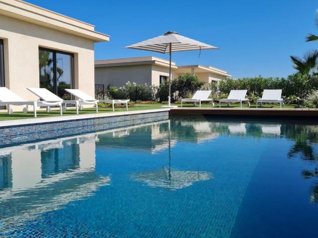 Exclusividade Revenda de uma Moradia T4 no Montenegro, Fa. 348m² Montenegro