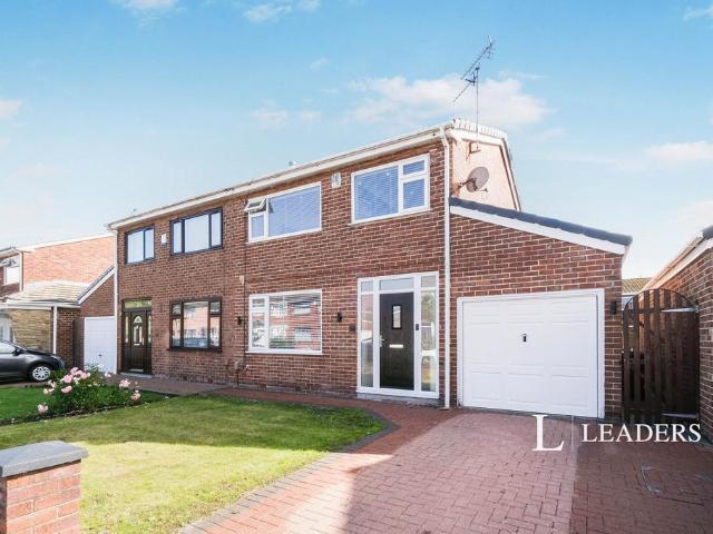 Exeter Close, L10 3 bed semi detached house to rent £1,375 pcm £317 pw