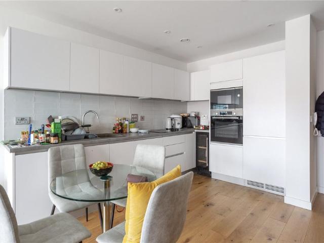 Exeter Passage, Park Central, B1 1GB, United Kingdom | 1 bed apartment for rent #139069944 | Rentberry