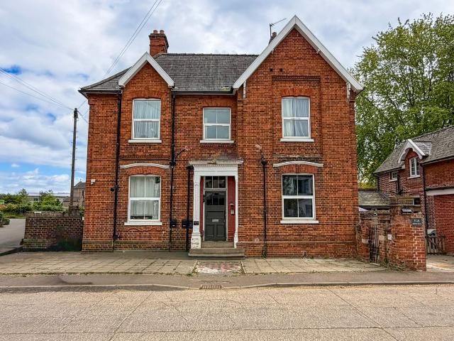 Exeter Villa, 31 Exeter Road CB8, 1 bed flat to rent, £850 pcm | PrimeLocation
