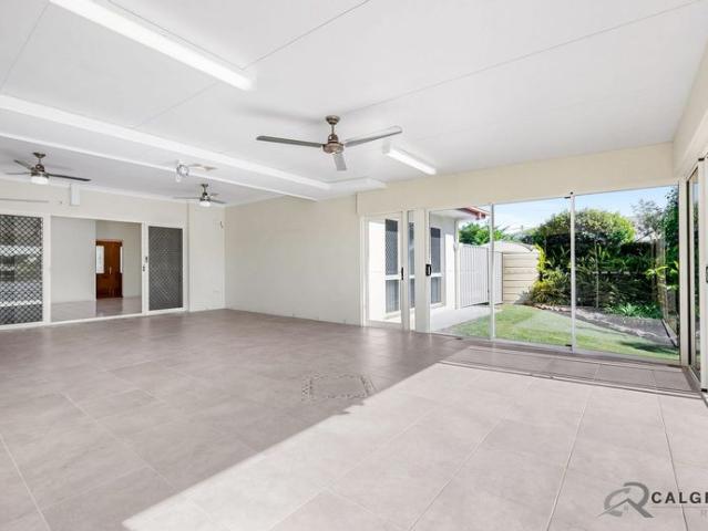 Executive 3 Bedroom Lakefront Residence – Tranquil Living in Steiglitz