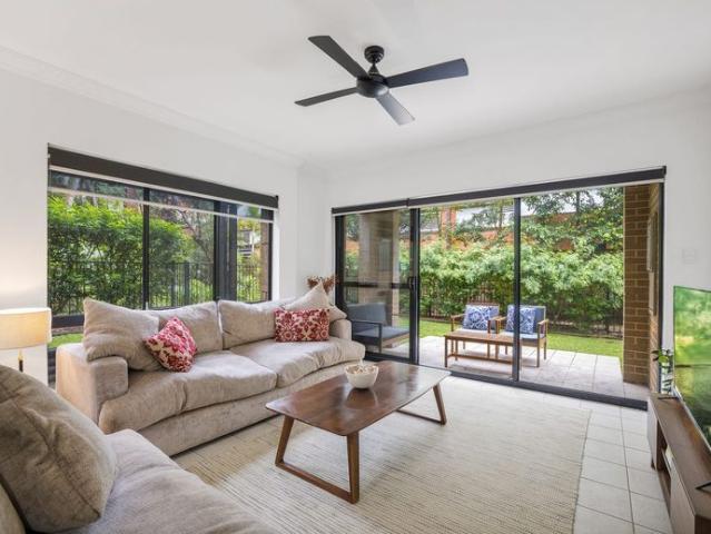 Executive 2 Bed, 2 Bath Garden Apartment in Great Location