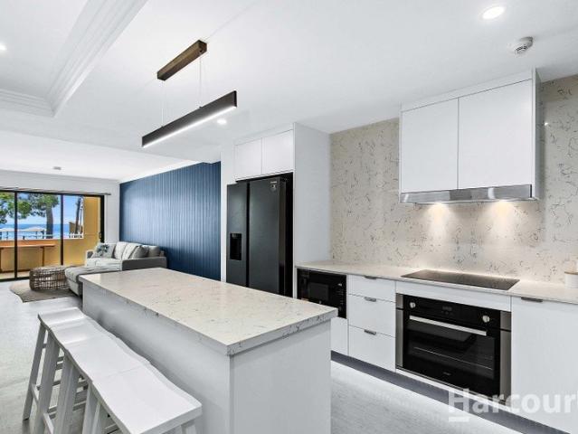 Executive 2 Bedroom Fully Furnished Apartment with Breathtaking Ocean Views