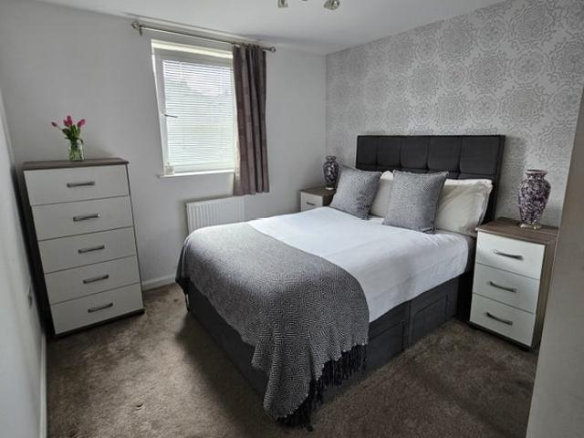Executive 2 Bedroom Flat, price includes all bills