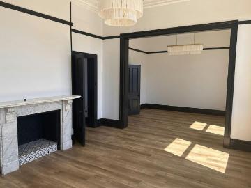 EXECUTIVE 4 BEDROOM APARTMENT IN THE CBD!