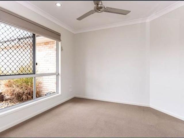 EXECUTIVE 4 BEDROOM HOME IN WELL SOUGHT AFTER ESTATE