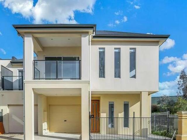 Executive 5 Bedroom Home