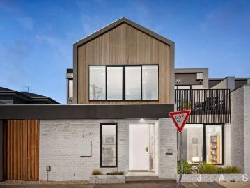 Executive Calibre Living In Seddon's Cultural Heart