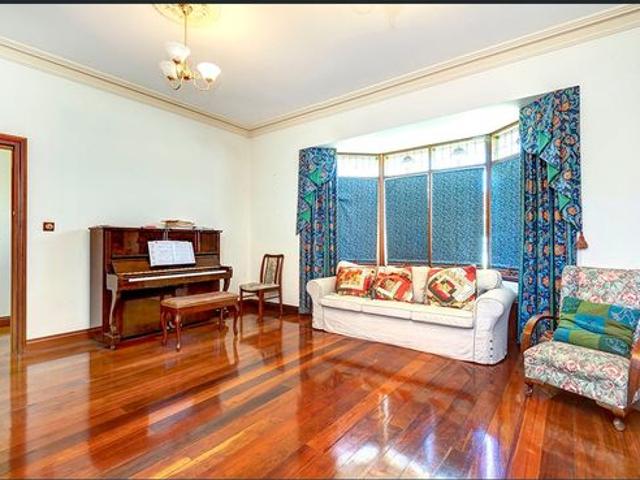 EXECUTIVE ACCOMODATION BUNBURY TREE STREET AREA