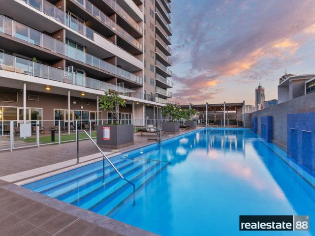 EXECUTIVE APARTMENT AVAILABLE!