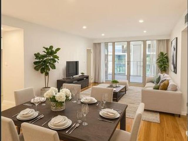 EXECUTIVE APARTMENT IN THE HEART OF EAST PERTH