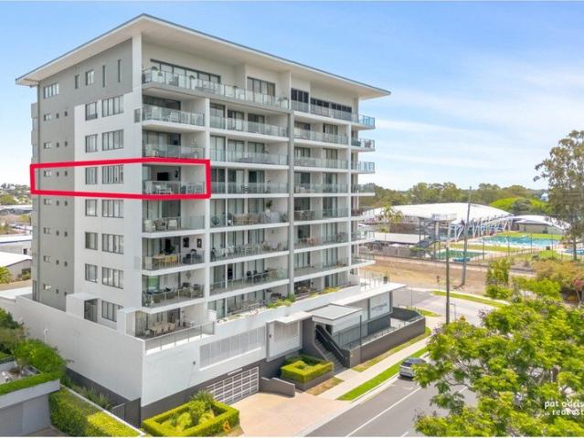 Executive Apartment Living with Stunning River, Range & City Views