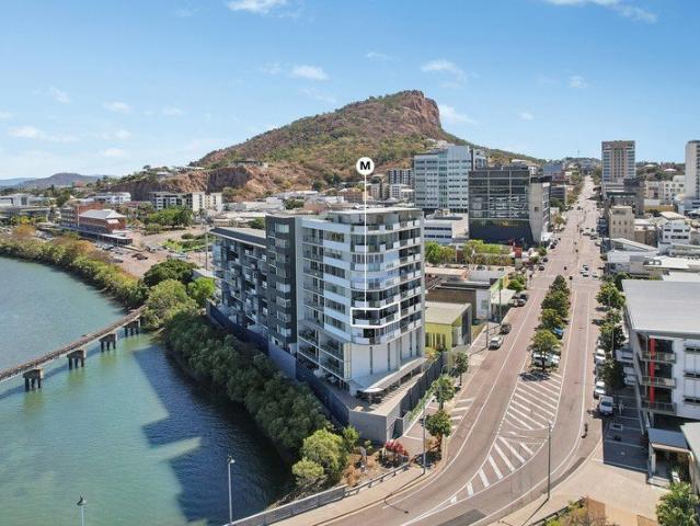 Executive apartment with waterfront outlook