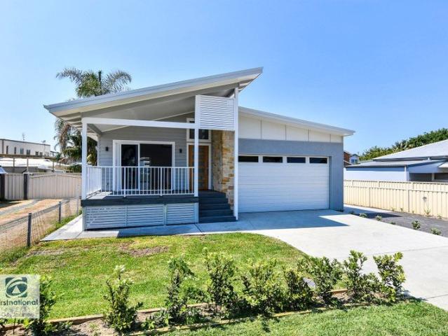 Executive Beach Style Living
