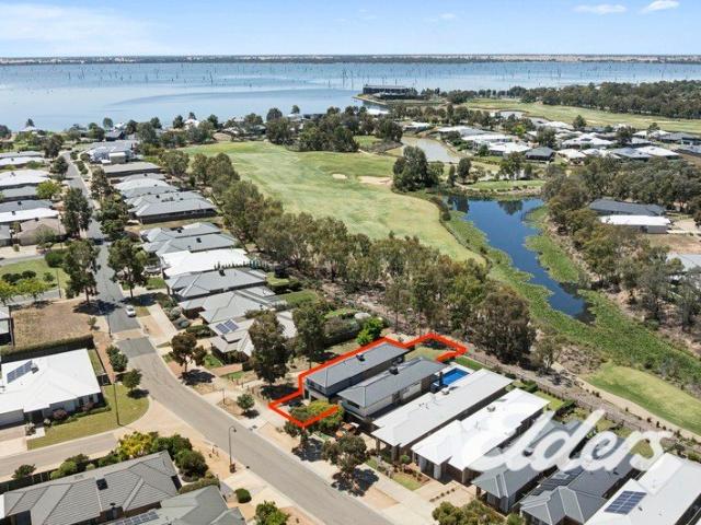 Executive Golf Course Living with a Stunning Outlook