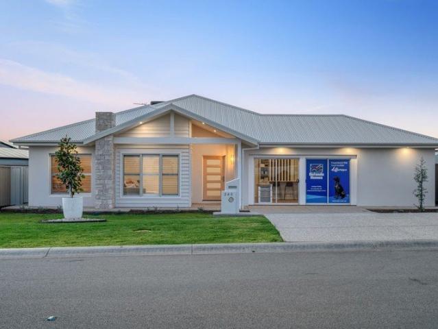 EXECUTIVE DISPLAY HOME FOR SALE