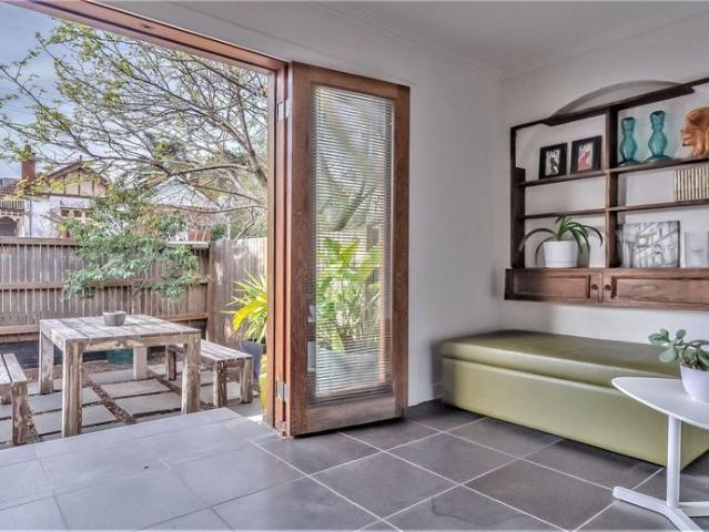 Executive Duplex. Fully Furnished & Accessorised. Includes all Utilities, Fast WIFI, Smart TV, Netflix & Foxtel. Just bring your suitcase!