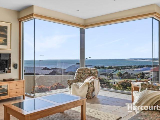 Executive Elegance Meets Coastal Serenity