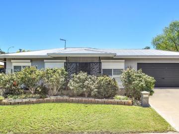 House for sale in Alice Springs County - Garden
