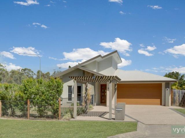 Executive Four Bedroom Home Close to Kirkwood Shopping