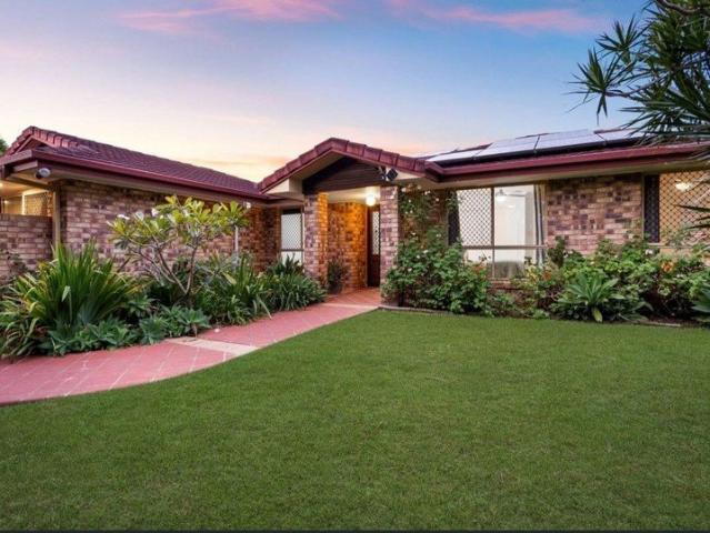 Executive family entertainer space, style & resort living