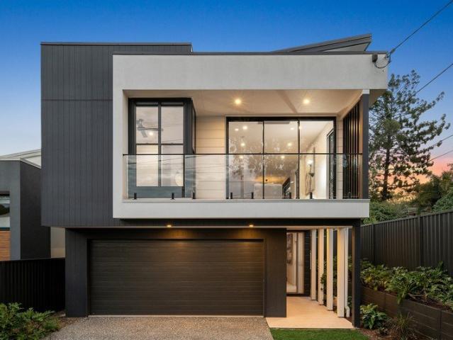 Executive family home at desirable Eleventh Avenue