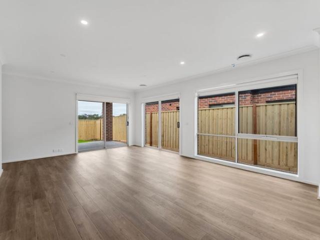 Executive Family Home with Modern Inclusions in Woodstock!