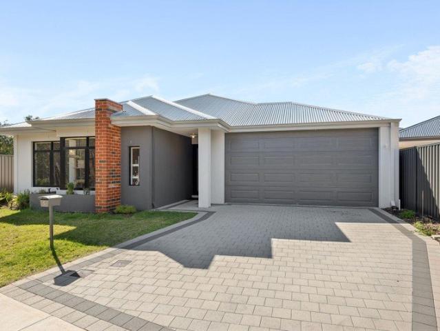 Executive Family Living with a Secure $1,000 Per Week Return