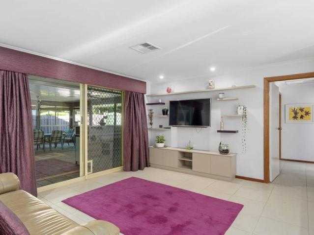Executive Family Living with Exceptional Entertaining & Home Office Flexibility