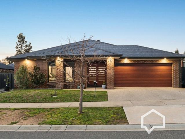 Executive Family Living in the Heart of Imagine Estate